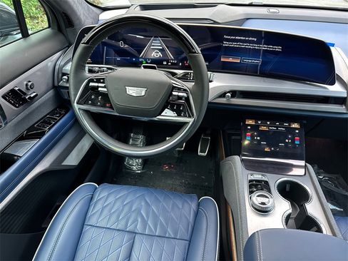 New 2026 Cadillac Vistiq Premium Luxury image 18