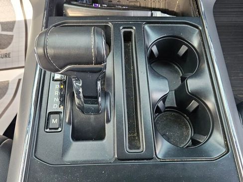 Used 2023 Ford F150 Lariat w/ Trailer Tow Package image 19