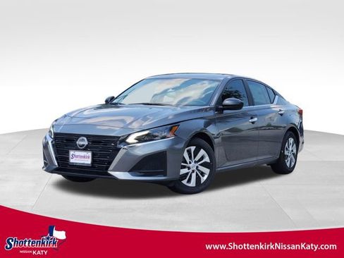 New 2025 Nissan Altima 2.5 S image 1