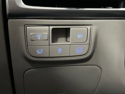 Used 2025 Hyundai Tucson Limited image 28