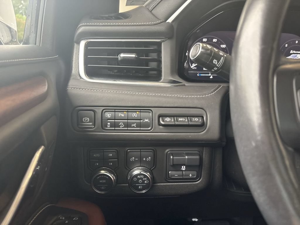 Certified 2023 GMC Yukon XL Denali Ultimate AWD/4WD image 18