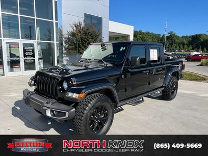 Used 2023 Jeep Gladiator Sport