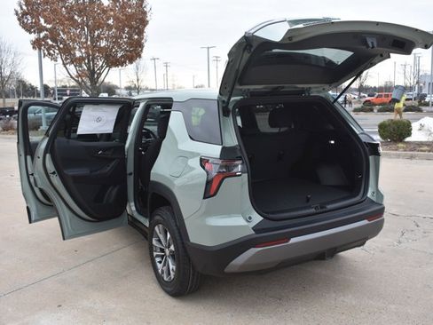 New 2026 Chevrolet Equinox LT image 15