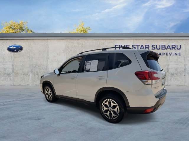 Used 2019 Subaru Forester Premium w/ All-Weather Package AWD/4WD image 6
