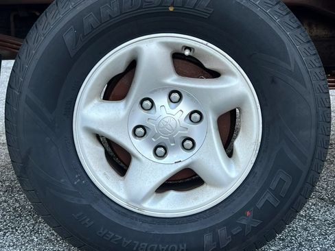 Used 2003 Toyota Tundra SR5 w/ SR5 Extra Value Pkg RWD image 36