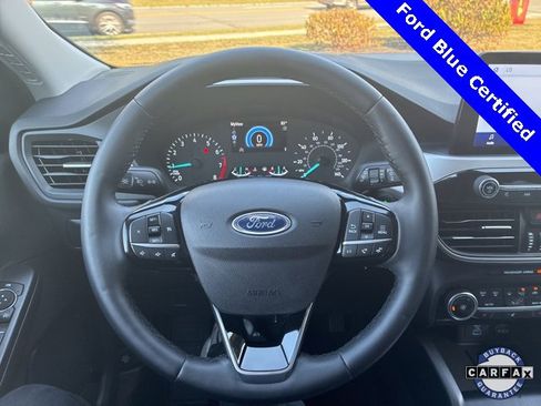 Certified 2022 Ford Escape SE w/ Cold Weather Package image 21