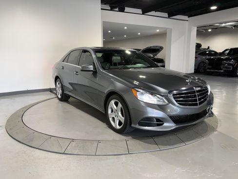 Used 2016 Mercedes-Benz E 350 4MATIC Sedan image 5