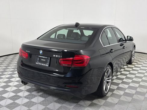 Used 2017 BMW 330i xDrive Sedan AWD/4WD image 5