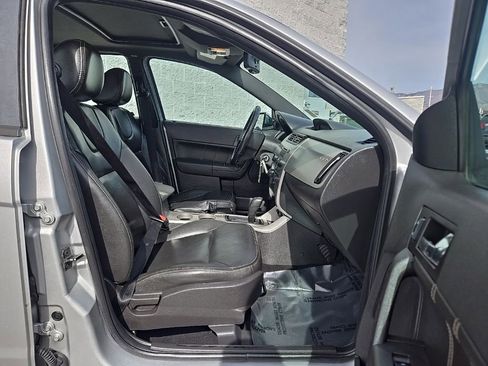 Used 2009 Ford Focus SEL image 37