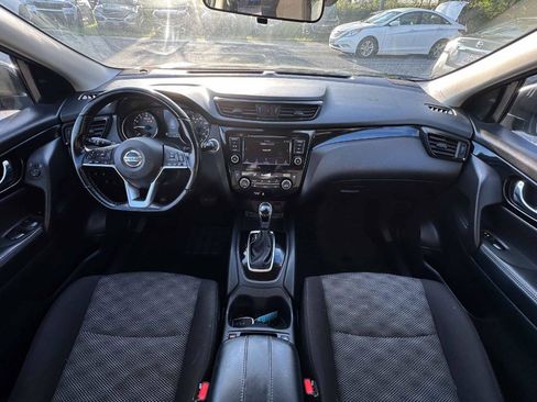 Used 2020 Nissan Rogue Sport SV w/ All-Weather Package AWD/4WD image 13