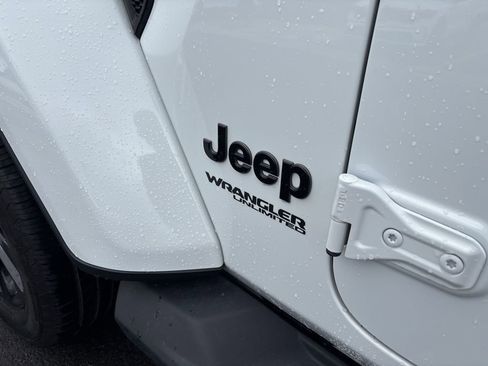 Used 2021 Jeep Wrangler Unlimited Sahara AWD/4WD image 20