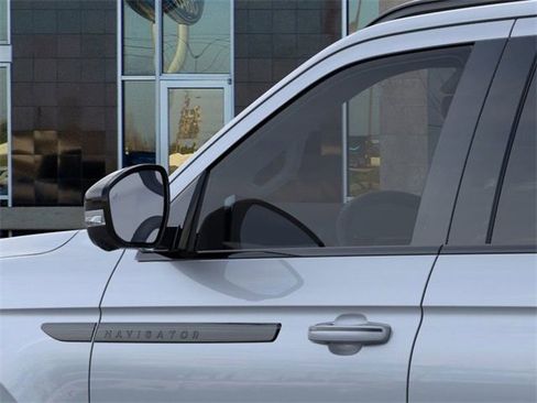 New 2025 Lincoln Navigator Reserve w/ Jet Appearance Package image 20