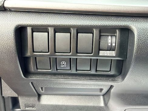 Used 2020 Subaru Forester Premium w/ Popular Package #1 AWD/4WD image 34
