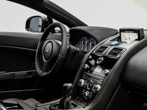 Used 2015 Aston Martin V8 Vantage GT RWD image 51