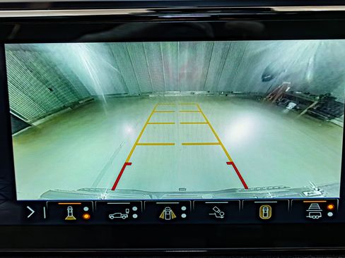 Used 2025 GMC Sierra 1500 AT4 w/ Technology Package image 23