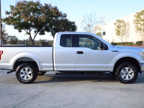 Used 2016 Ford F150 XLT image 2