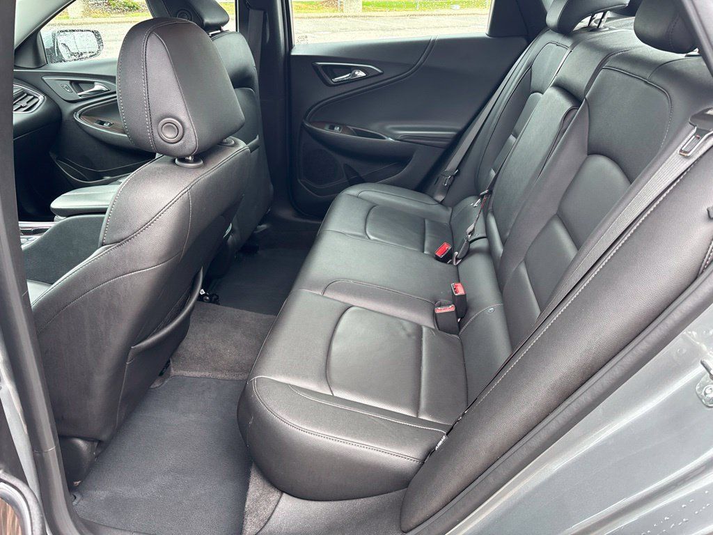 Used 2024 Chevrolet Malibu LT FWD image 14
