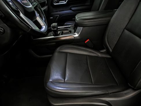 Used 2023 GMC Sierra 1500 SLT w/ SLT Convenience Package AWD/4WD image 13