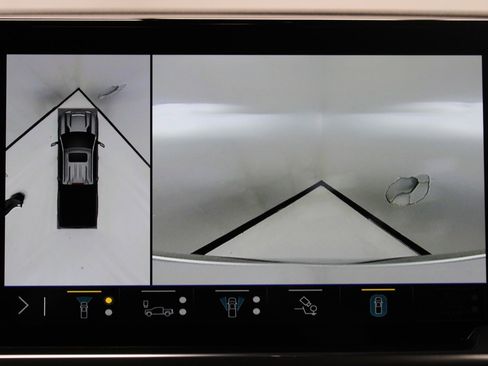 Used 2025 Chevrolet Silverado 2500 LTZ w/ LTZ Premium Package image 32