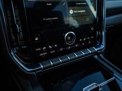 New 2026 GMC Yukon XL AT4 Ultimate AWD/4WD image 28