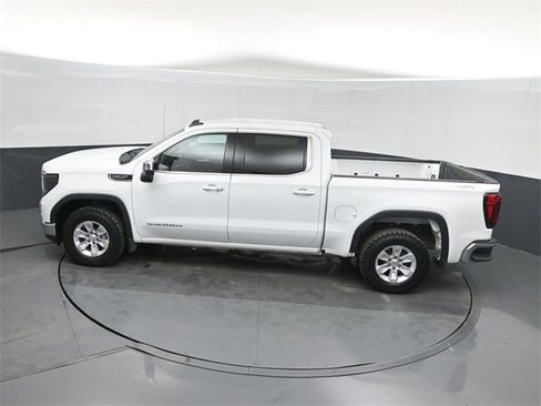 Used 2023 GMC Sierra 1500 SLE image 33