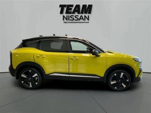 New 2025 Nissan Kicks SR image 40