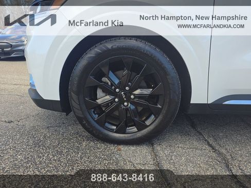 Used 2024 Kia Carnival SX image 29