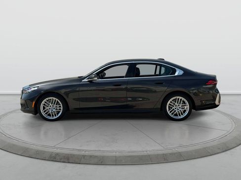 Used 2025 BMW 530i RWD image 5