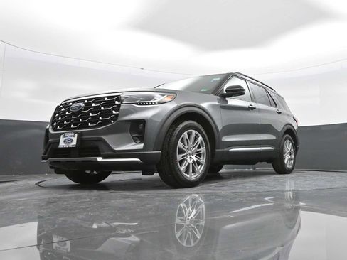 New 2026 Ford Explorer Platinum image 60