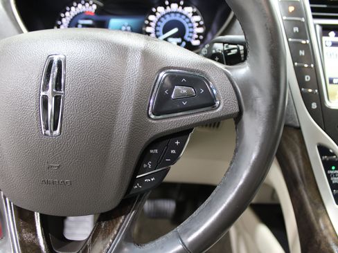 Used 2016 Lincoln MKX Select w/ Climate Package image 11