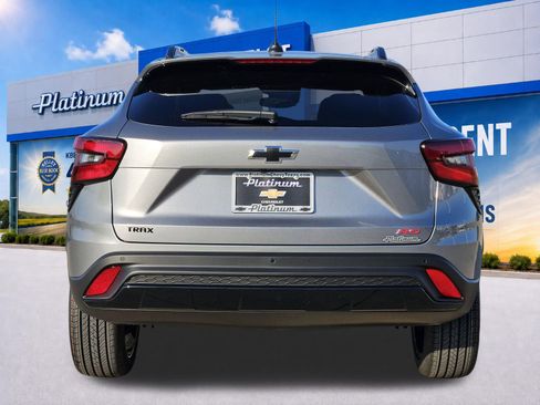 New 2026 Chevrolet Trax RS w/ Sunroof Package FWD image 8