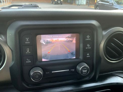 Used 2020 Jeep Gladiator Sport w/ Quick Order Package 24S image 27