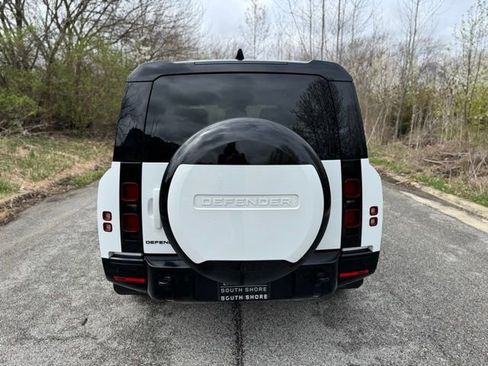 Certified 2024 Land Rover Defender 130 X-Dynamic SE AWD/4WD image 6