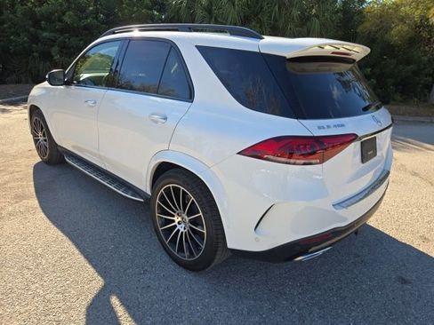 Used 2023 Mercedes-Benz GLE 450 4MATIC w/ AMG Line Exterior image 3