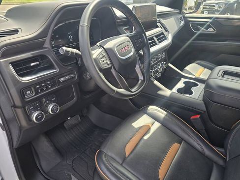 Used 2024 GMC Yukon AT4 w/ Technology Package AWD/4WD image 23