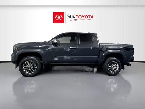 Used 2024 Toyota Tacoma Limited AWD/4WD image 7