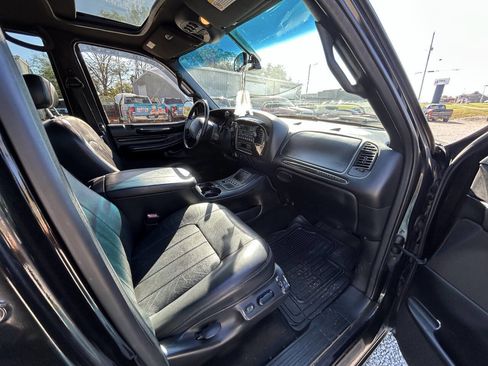 Used 2002 Lincoln Blackwood image 20