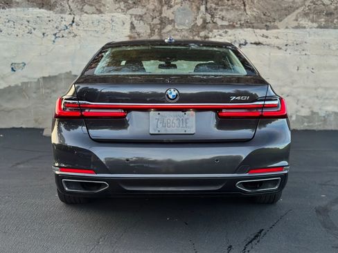 Used 2022 BMW 740i image 5