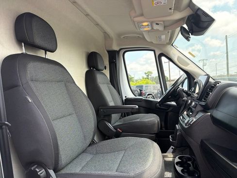 Used 2023 RAM ProMaster 2500 w/ Advance Safety Group (B) FWD image 23