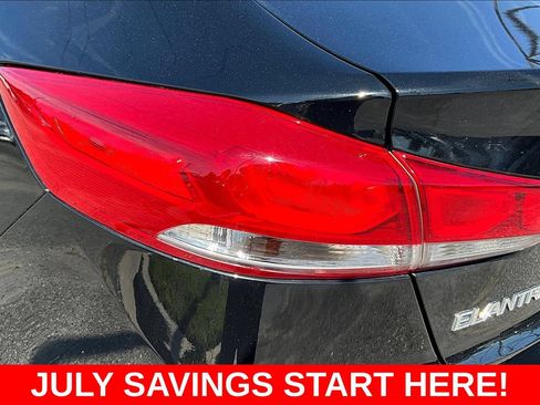 Used 2018 Hyundai Elantra SEL FWD image 27