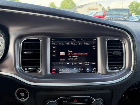 Used 2019 Dodge Charger SXT AWD/4WD image 20