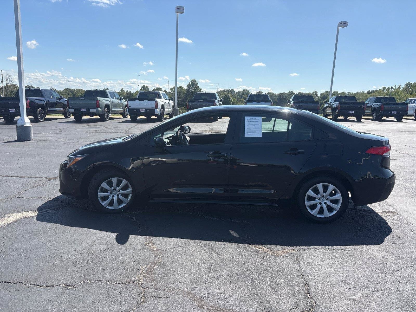 Used 2025 Toyota Corolla LE FWD image 6