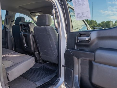 Used 2020 Chevrolet Silverado 1500 Custom w/ Custom Value Package image 13