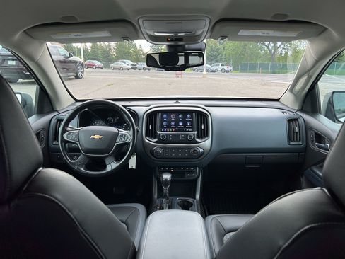 Used 2022 Chevrolet Colorado Z71 w/ Safety Package AWD/4WD image 37
