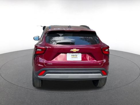 Used 2025 Chevrolet Trax LT image 12