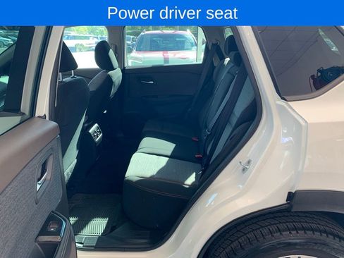 Used 2023 Nissan Rogue SV AWD/4WD image 10