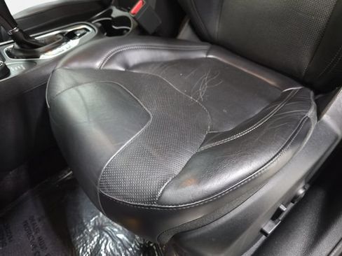 Used 2019 Jeep Cherokee Limited AWD/4WD image 27
