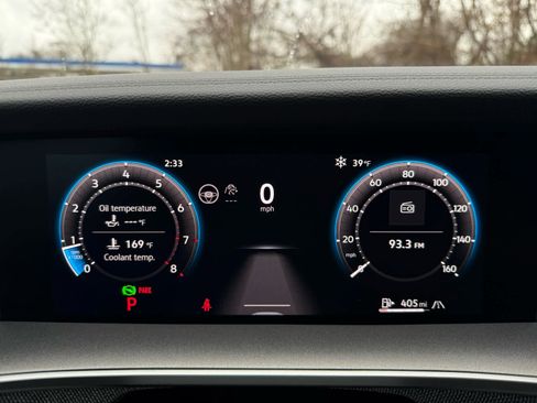 Certified 2025 Volkswagen Tiguan S image 21