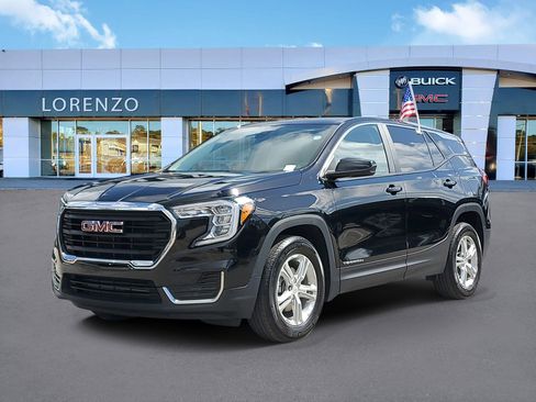 Used 2023 GMC Terrain SLE image 1
