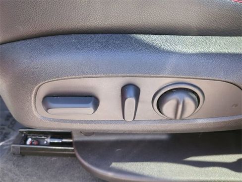 Certified 2024 Chevrolet Equinox RS image 23